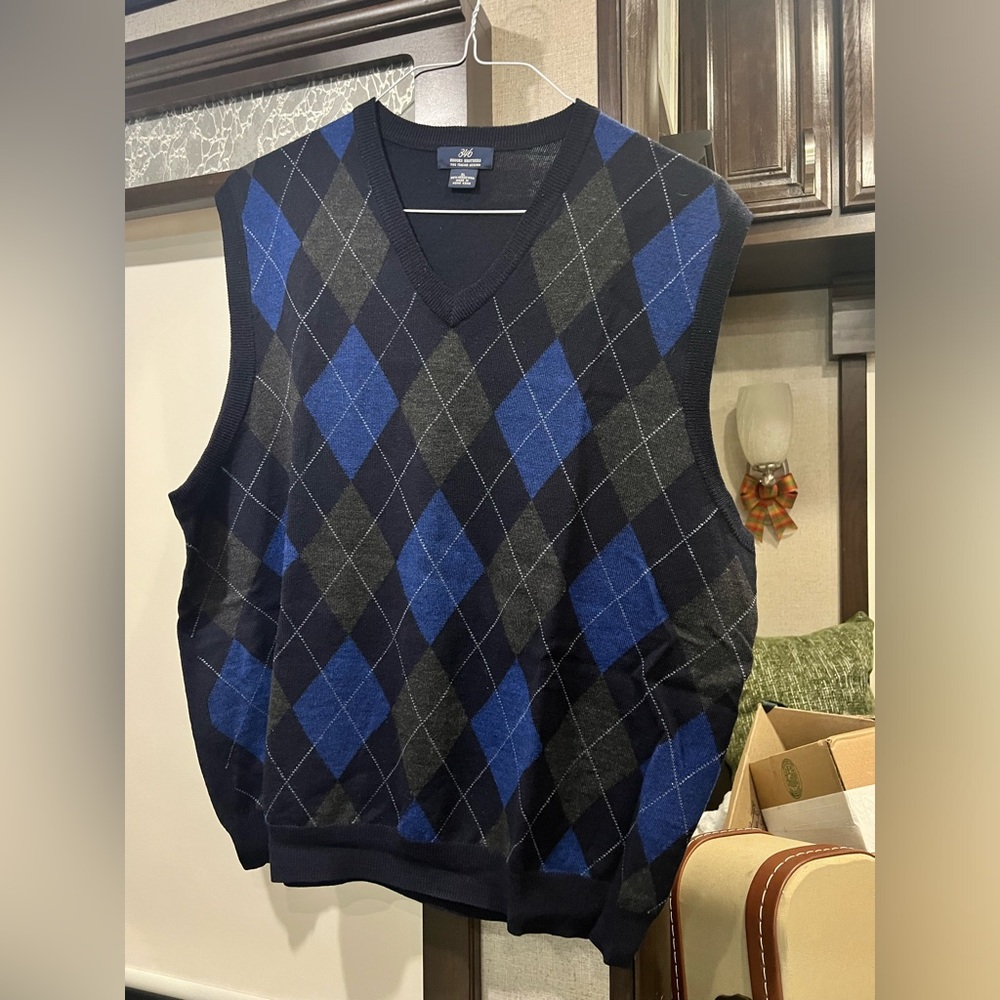 Brooks Brothers 346 Italian Merino Wool Sweater vest